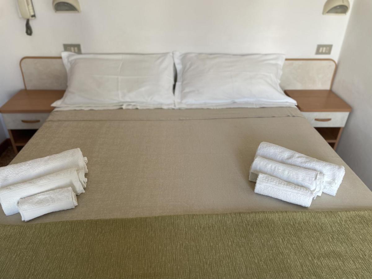 Hotel Alex Rimini Esterno foto