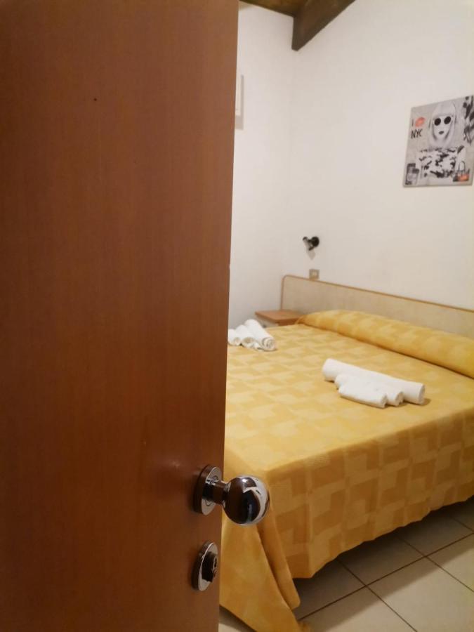 Hotel Alex Rimini Esterno foto