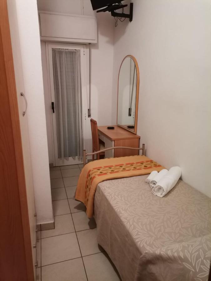 Hotel Alex Rimini Esterno foto