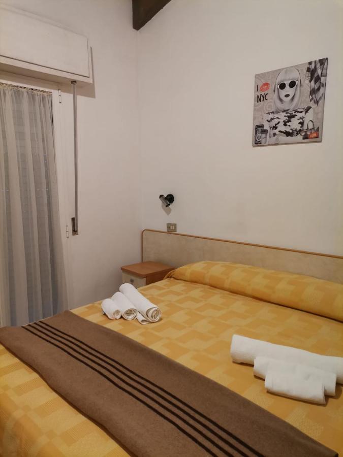 Hotel Alex Rimini Esterno foto